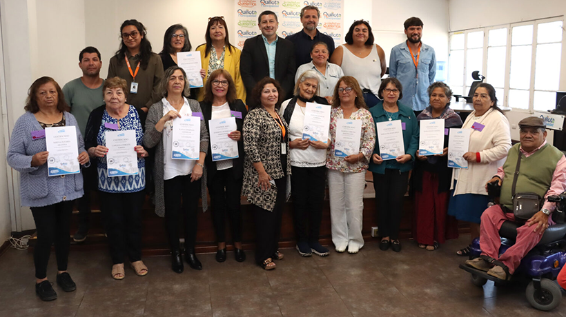 Quillota: veinte mujeres se certificaron del innovador programa de Lanaterapia