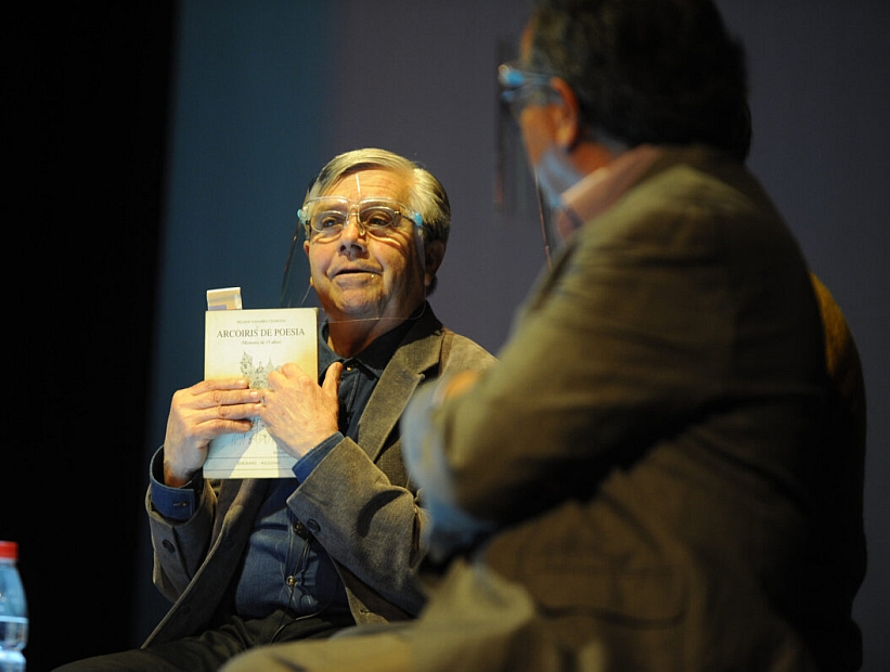 Arcoíris de Poesía se realizará este martes en el teatro Diego Rivera de Puerto Montt