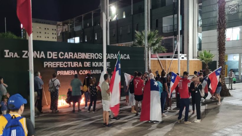 Iquiqueños manifestaron su apoyo y realizaron velatón por carabinera asesinada en Quilpué Iquiqueños manifestaron su apoyo y realizaron velatón por carabinera asesinada en Quilpué