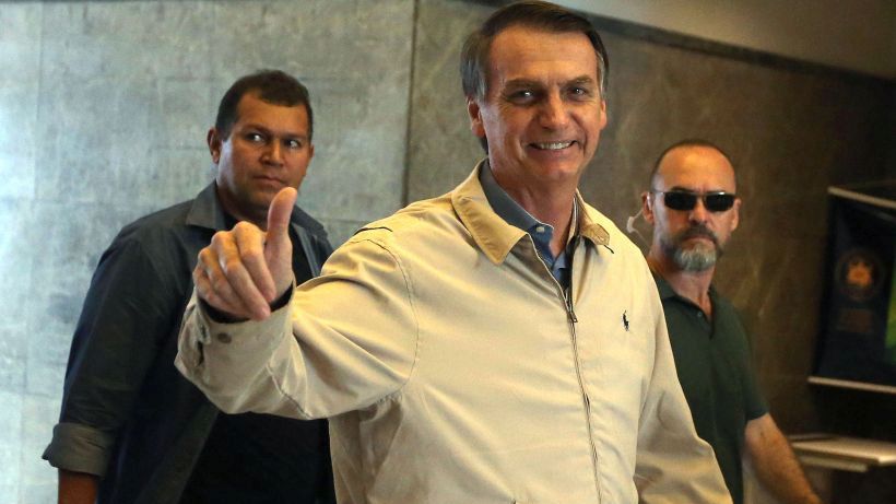 Bolsonaro regresa a Brasil después de tres meses en Estados Unidos