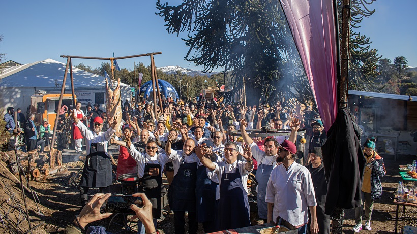 Villa Pehuenia y Temuco renuevan acuerdo de colaboración y hermandad
