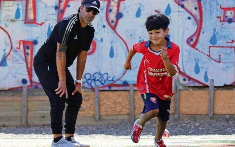Moises Villarroel: "Me veo reflejado en uno u otro niño que tal vez, puede que el día de mañana, llegue a ser futbolista" Moises Villarroel: "Me veo reflejado en uno u otro niño que tal vez, puede que el día de mañana, llegue a ser futbolista"