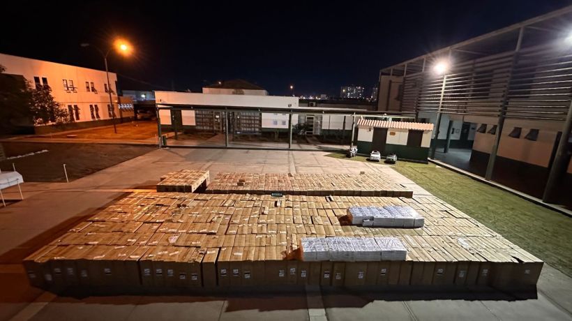 Detienen a 80 personas e incautan más de 274 mil cajetillas de cigarrillos de contrabando en Tarapacá