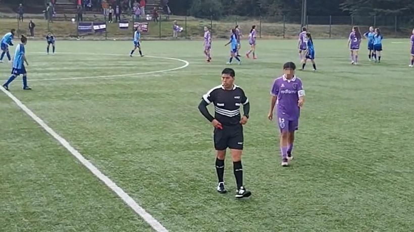 "Mala cul...": jugadora sub-16 de Deportes Concepción acusó a árbitro por insultos y malos tratos durante partido