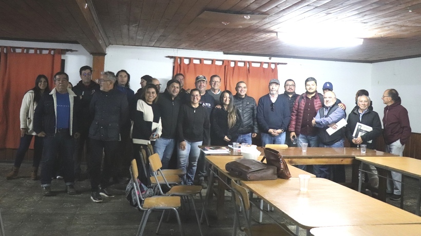 Mesa de Trabajo en Los Molles reúne a autoridades y vecinos para tratar temas que afectan a la comunidad Mesa de Trabajo en Los Molles reúne a autoridades y vecinos para tratar temas que afectan a la comunidad