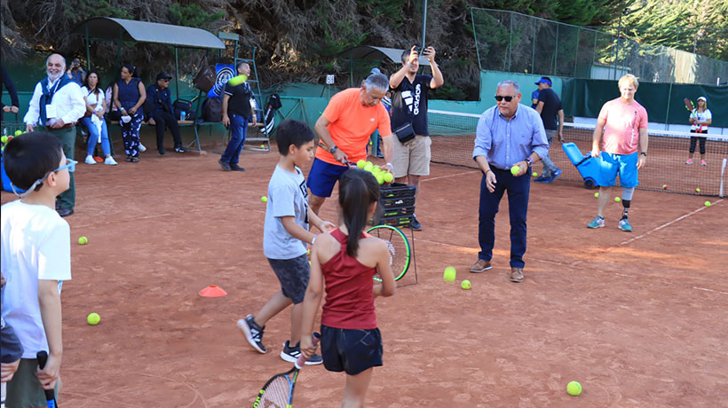 Nicolás Massú y Hans Gildemeister encabezarán clínicas de tenis en La Ligua y Petorca Nicolás Massú y Hans Gildemeister encabezarán clínicas de tenis en La Ligua y Petorca