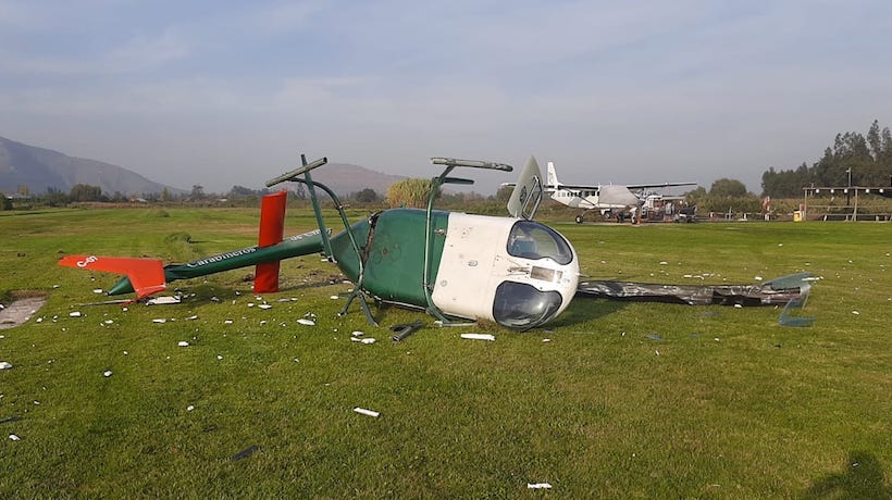 Helicóptero de Carabineros capotó en Melipilla y dejó a dos oficiales