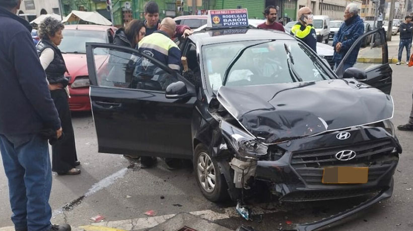 Colisi N Vehicular En El Centro De Valpara So Deja Dos Lesionados