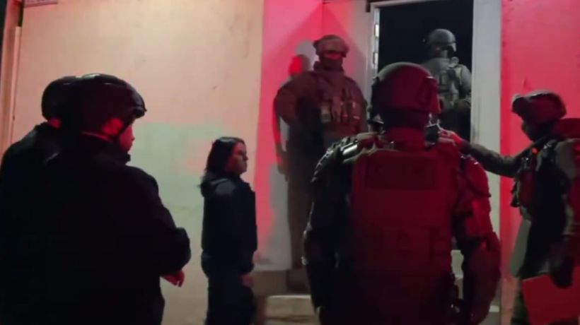 [VIDEO] Despliegan masivo operativo y allanan más de 30 domicilios en sector La Pampa en Alto Hospicio