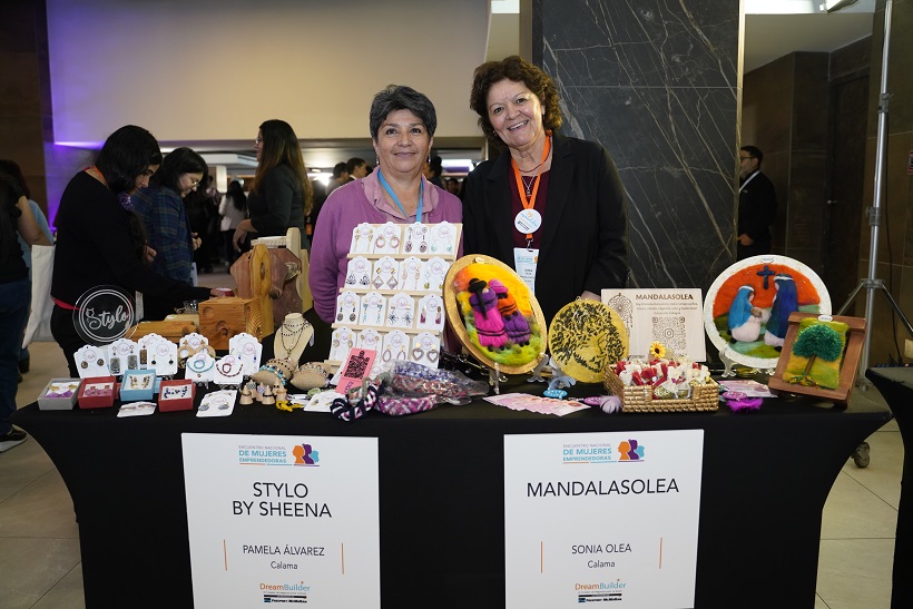 Mujeres de la región de Antofagasta participan en congreso de emprendimiento en Santiago organizado por Freeport-McMoRan
