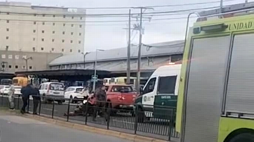 Hombre fue apuñalado en las afueras del terminal de buses de Puerto Montt Hombre fue apuñalado en las afueras del terminal de buses de Puerto Montt