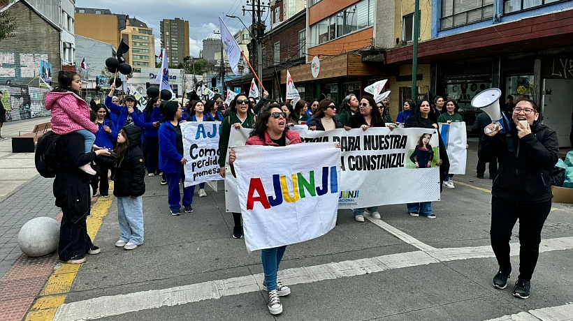 Funcionarias de la Junji marcharon en Puerto Montt por muerte de educadora que denunció maltrato