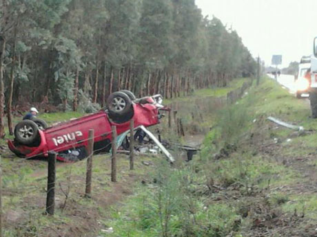 Una de las camionetas accidentadas. (@fabita356)
