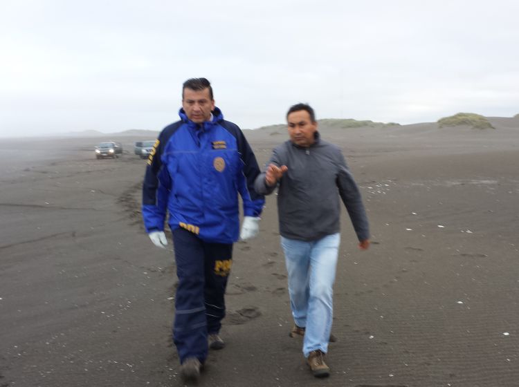 Matrimonio que halló mochila de desaparecido en Isla Mocha ...