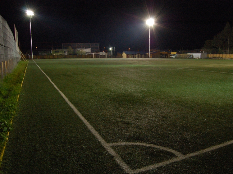Inaugurarán la nueva iluminación y tribuna del Estadio Municipal de