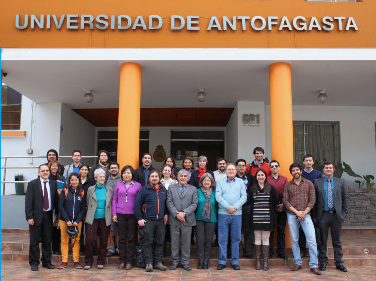 Realizan un encuentro de jóvenes científicos para debatir las necesidades  del país en Antofagasta
