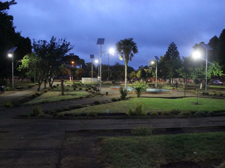 En Los Álamos comenzará a operar esta noche el sistema de iluminación ...