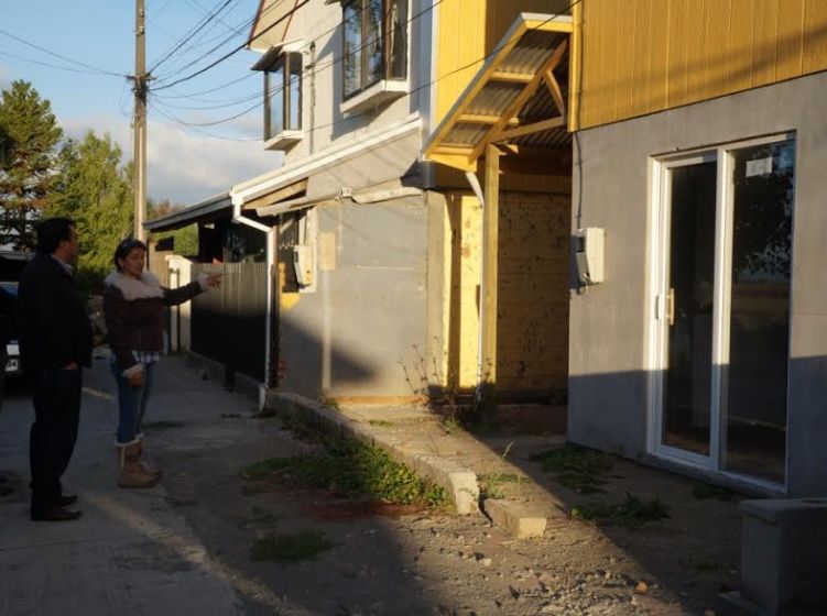 Arauco: damnificados de villa Las Araucarias denunciaron que sus casas  fueron mal construidas