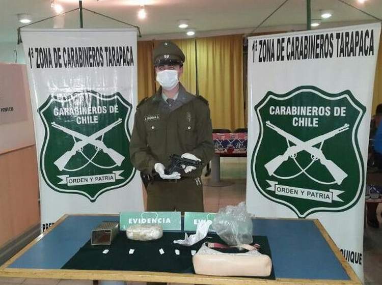 Carabineros Detuvo A Una Pareja Por Tráfico De Drogas Y Porte De Arma De Fuego En Alto Hospicio 9950