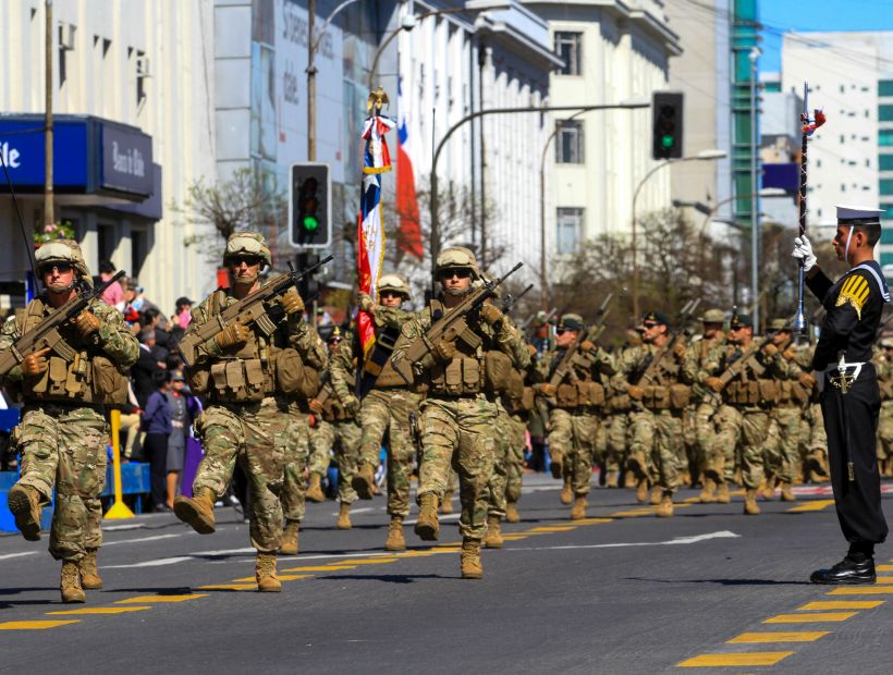 Revise las mejores imágenes de la parada militar en Concepción