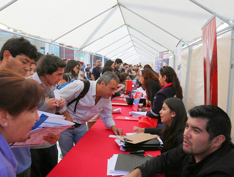 Cerca de mil puestos de trabajo ofrecen en la cuarta feria laboral ... Cerca de mil puestos de trabajo ofrecen en la cuarta feria laboral ...