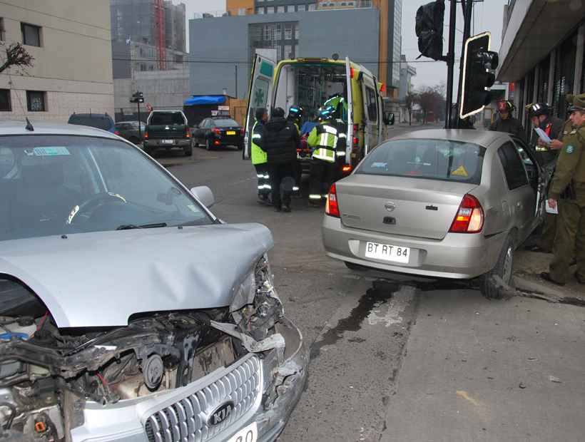 Choque en el centro de Osorno dejó dos heridos soychile.cl