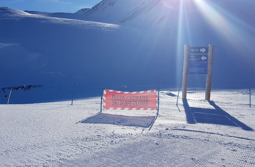 El centro de ski Nevados de Chillán mantiene restricción de acceso a las pistas de ski más cercanas al cráter. (Nevados Chillán)