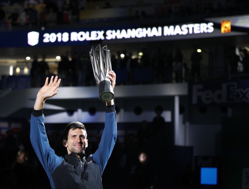 Djokovic gana el Masters de Shanghai y se acerca al N°1 del mundo
