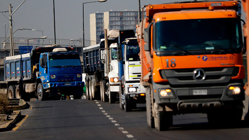 Camioneros no descartaron una paralización a nivel nacional por alza de combustibles