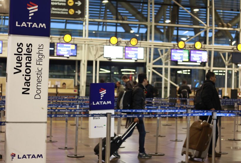 Latam inició el cobro por equipaje y elección de asientos en vuelos internacionales