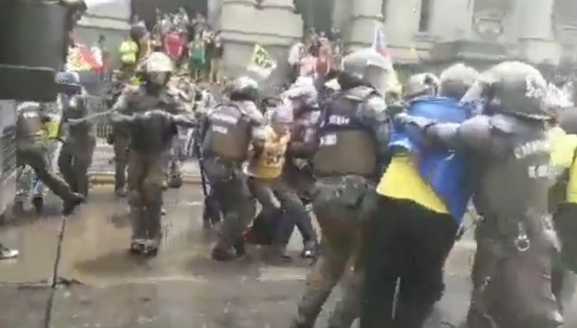 [VIDEO] Luis Mesina fue detenido durante manifestación de No + AFP en Santiago