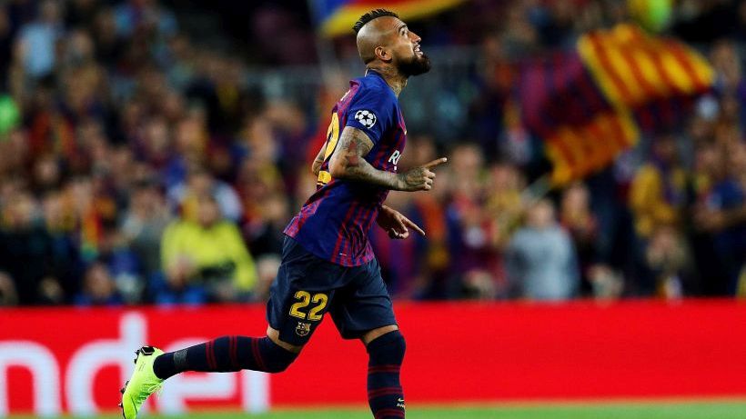 Medio español aseguró que Suárez y Messi ya no quieren a Vidal en el Barcelona