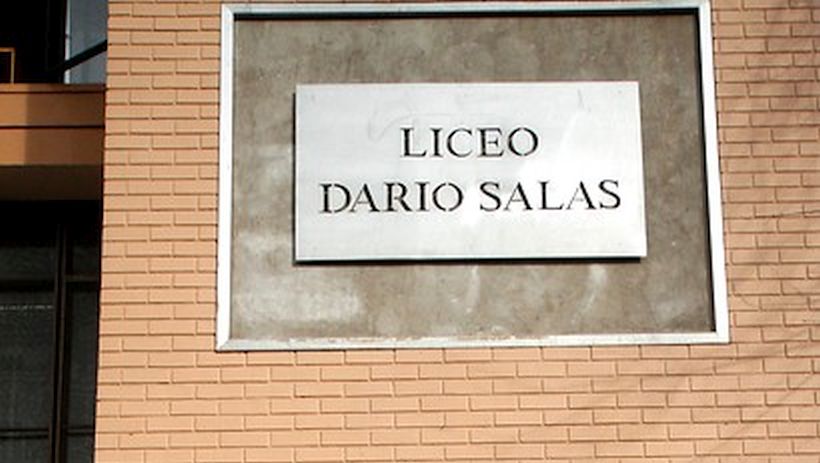 Docentes del Darío Salas denunciaron violento accionar policial y que Carabineros detenía a estudiantes que no participaba de incidentes
