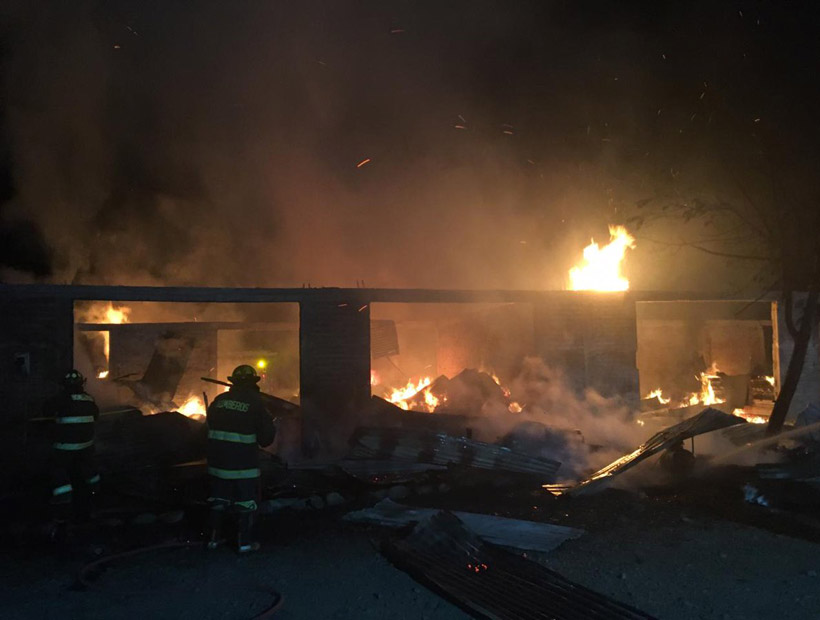 Incendio destruyó seis locales comerciales en Pelequén