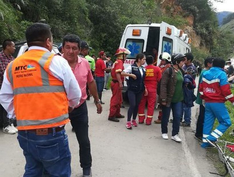 Mueren 6 niños futbolistas y su entrenador en accidente en Perú