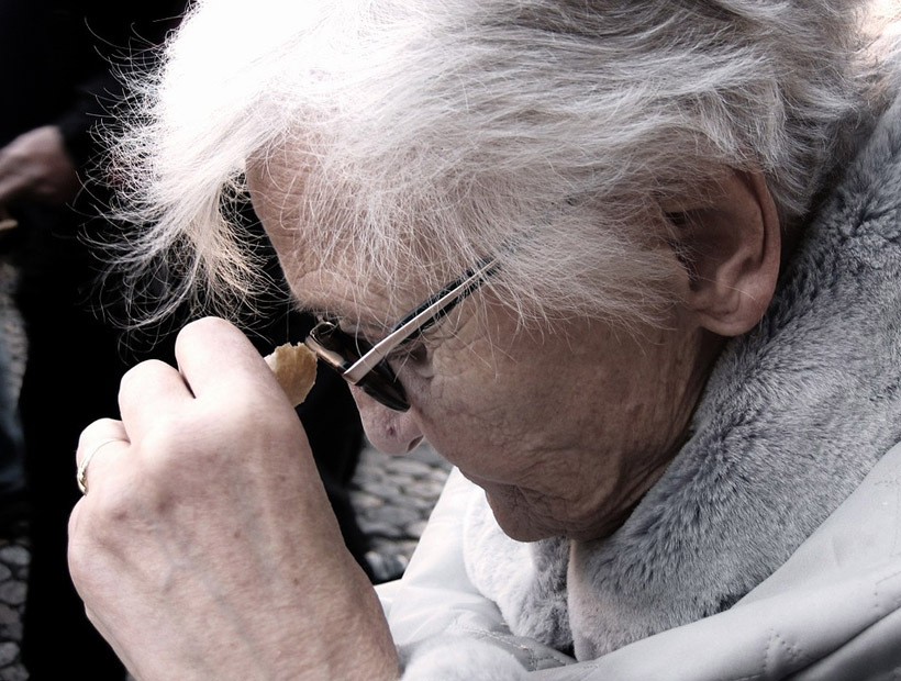 Investigadores chilenos descubren una manera que detiene el progreso del Alzheimer