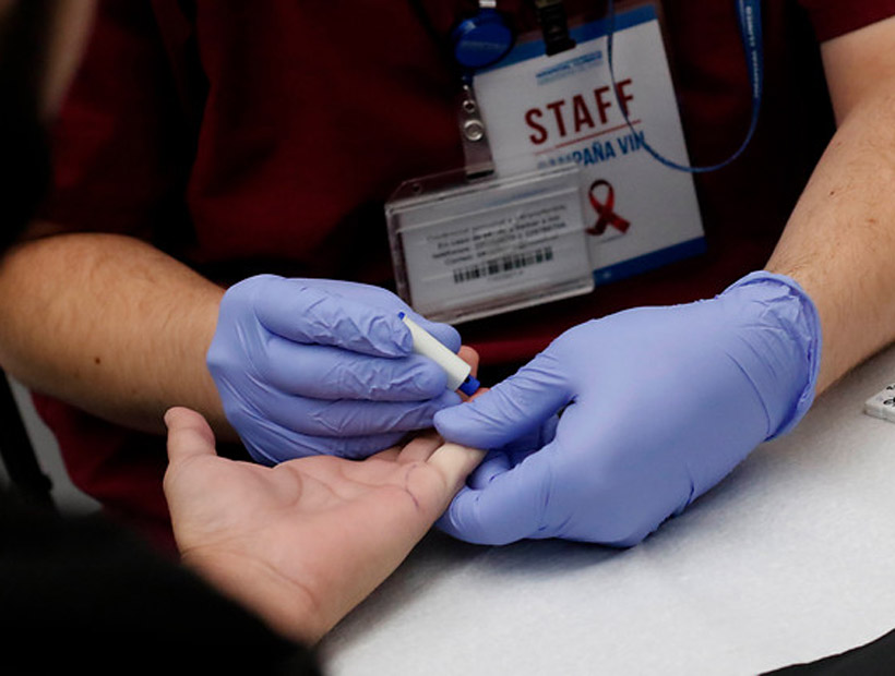 Minsal busca a 30 mil casos que desconocen ser portadores de VIH