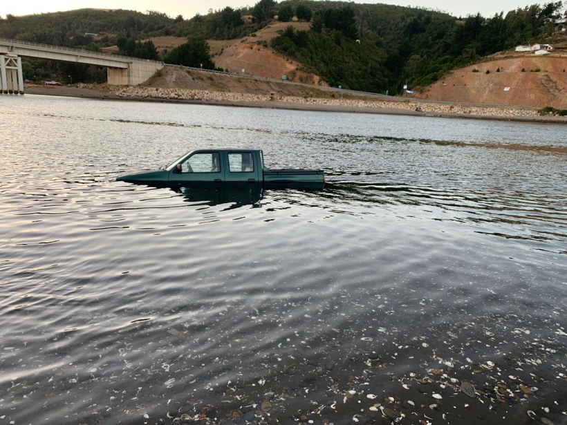 La Armada está buscando al desaparecido (Carabineros)