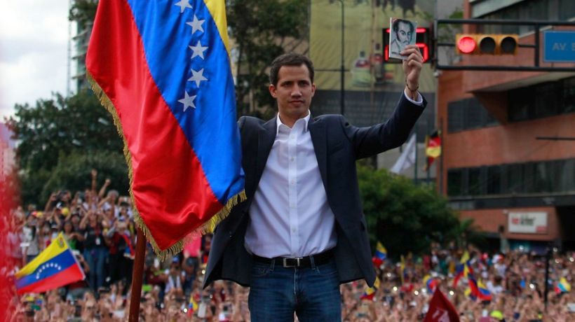 Juan Guaidó denunció que efectivos de fuerzas especiales llegaron hasta su domicilio