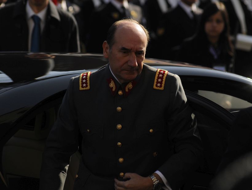 Deciden detener al ex Comandante en Jefe del Ejército Juan Miguel Fuente-alba