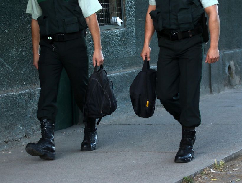 Roban armas y municiones desde recinto de Gendarmería en Recoleta