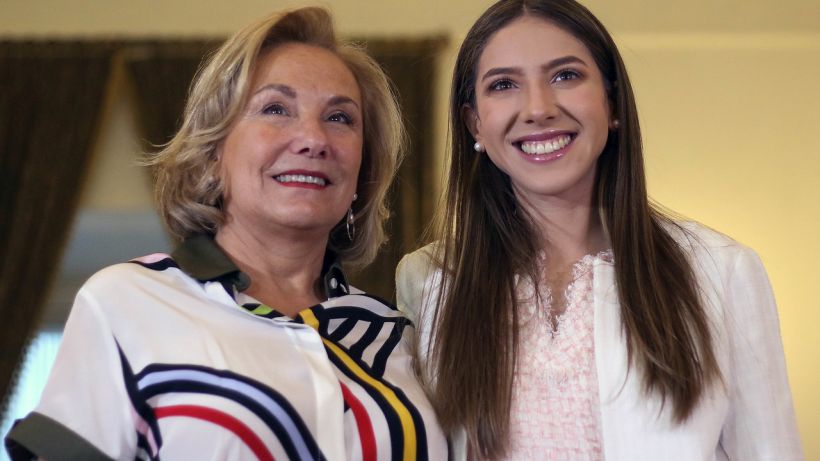 Fabiana Rosales, esposa de Juan Guaidó, se reunió con la primera dama en La Moneda