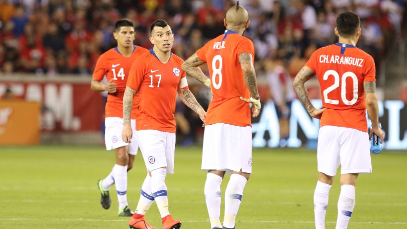 La selección chilena cayó dos lugares en el ranking FIFA ...