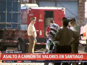 Asalto a camión de valores en centro de Santiago: ladrones se llevaron $ 600 millones