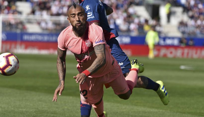 La Liga: Vidal y Orellana jugaron los 90' en empate entre FC Barcelona y Eibar
