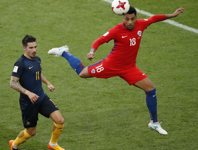 Gonzalo Jara preocupa en la selección chilena por una lesión muscular