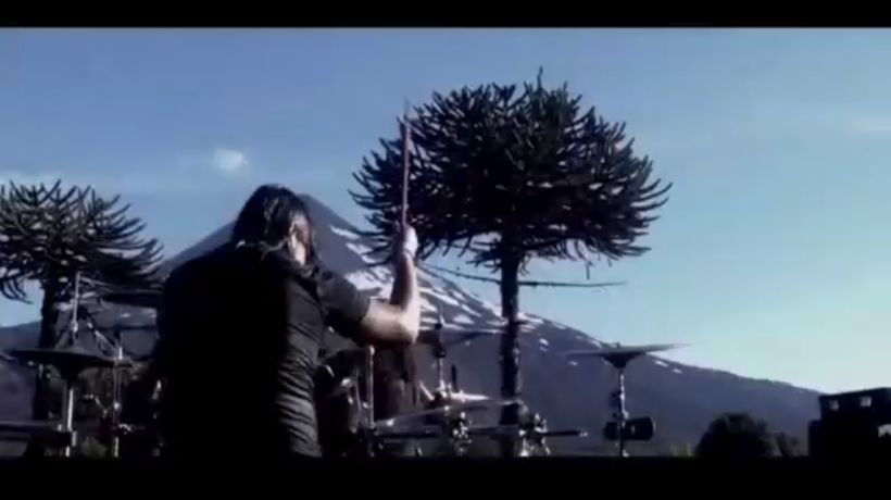 [VIDEO] Banda nacional estrena primera canción de metal cantada completamente en mapudungún