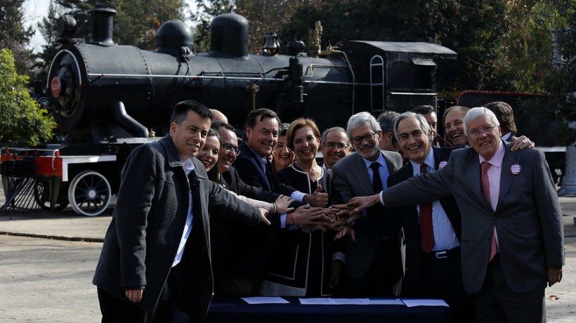 Gobierno estima que tren de Santiago a Valparaíso no verá la luz antes del 2024