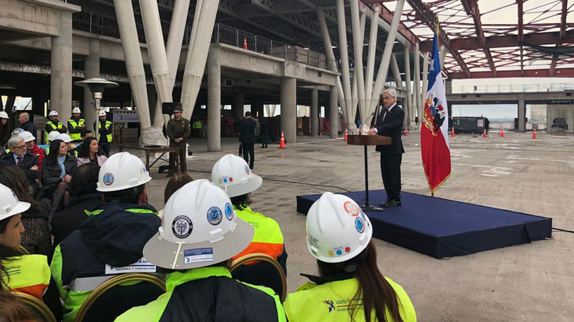 Piñera presentó plan de aeropuertos que contempla 15 terminales con capacidad de operación internacional