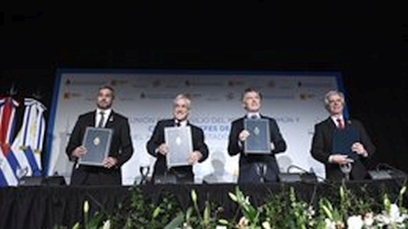 Presidente Piñera firmó adhesión de Chile a candidatura para el mundial de 2030